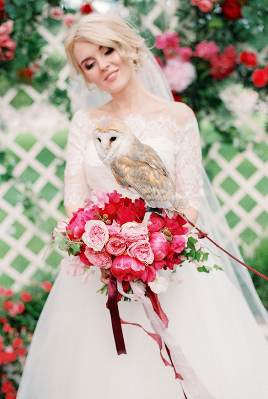 wedding owl and pink and pink bouquet