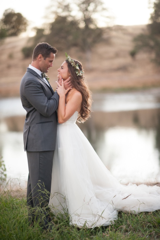 natural-green-and-grey-wedding-in