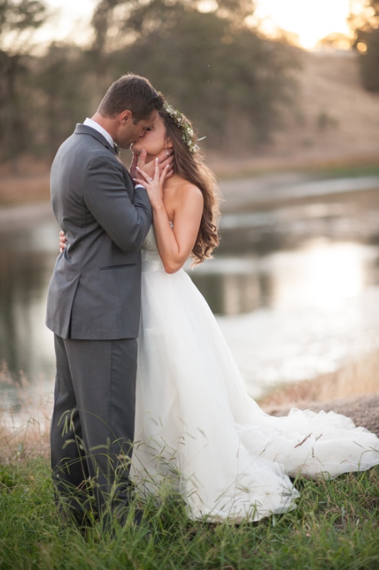 natural-green-and-grey-wedding-in