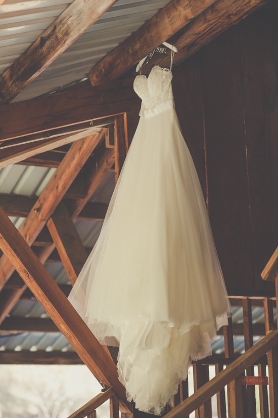 natural-green-and-grey-wedding-in