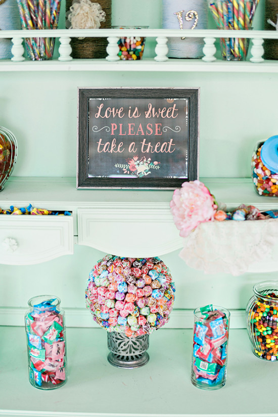 candy table favors