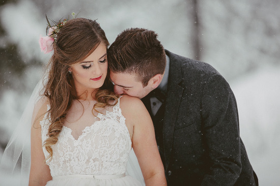rustic-tamarack-winter-wedding