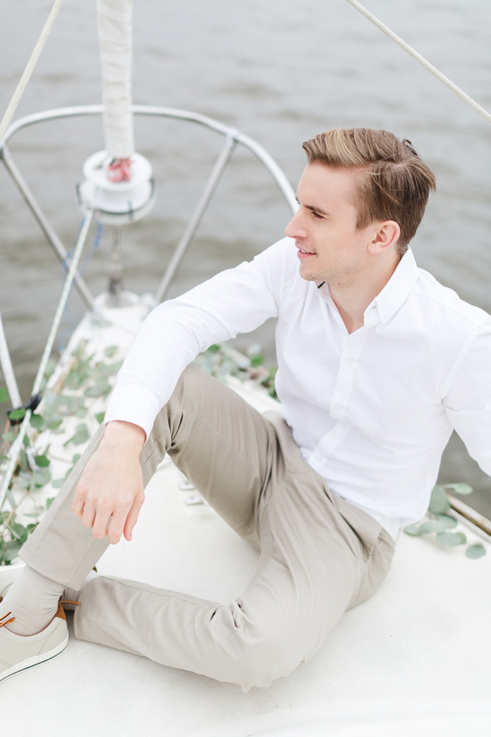 Sailboat-Elopement-Shoot-Lisa-Renault-Photographie