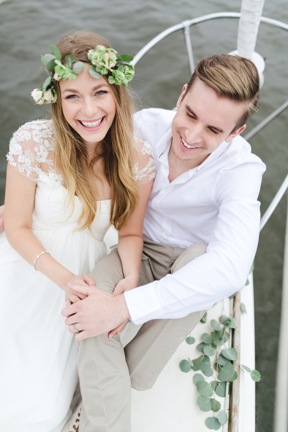 Sailboat-Elopement-Shoot-Lisa-Renault-Photographie