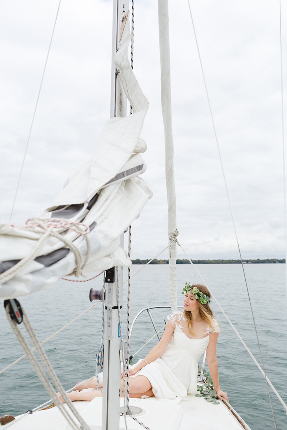 Sailboat-Elopement-Shoot-Lisa-Renault-Photographie