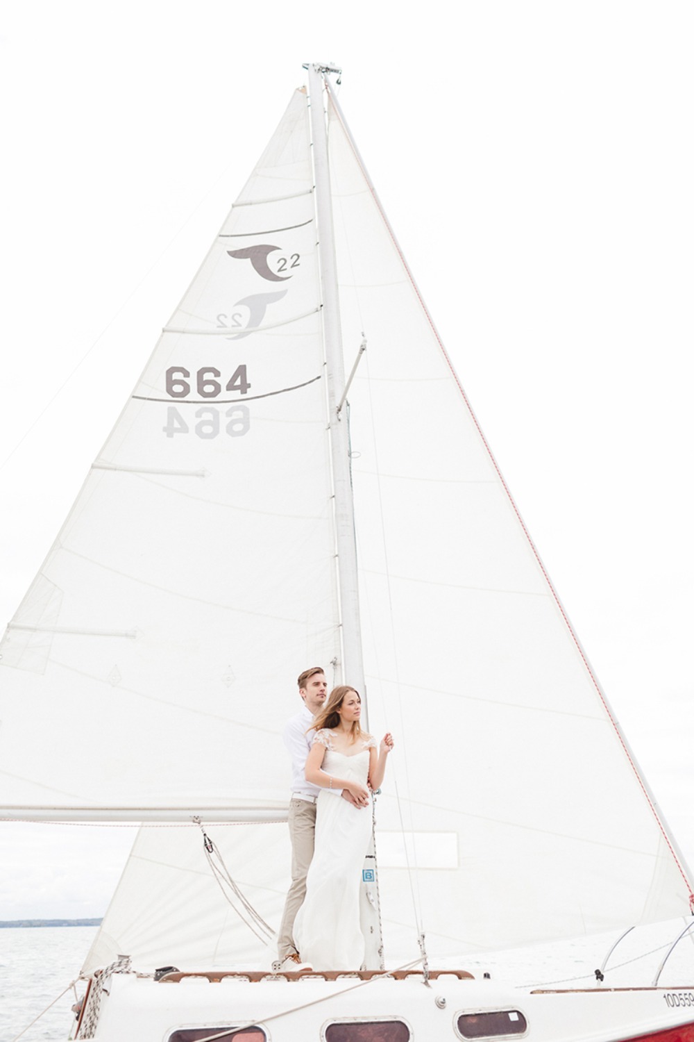 Sailboat-Elopement-Shoot-Lisa-Renault-Photographie