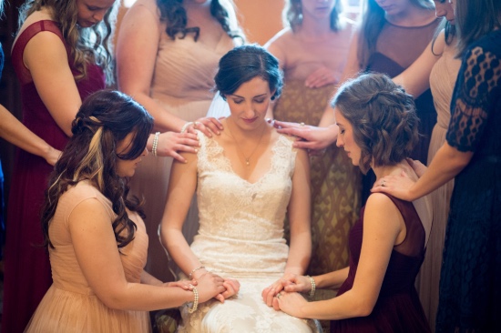 shades-of-red-rustic-wedding