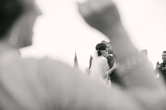 shades-of-red-rustic-wedding