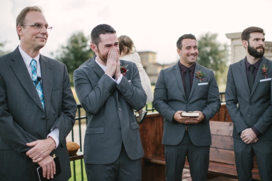 shades-of-red-rustic-wedding
