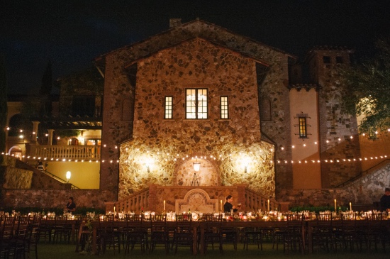 shades-of-red-rustic-wedding