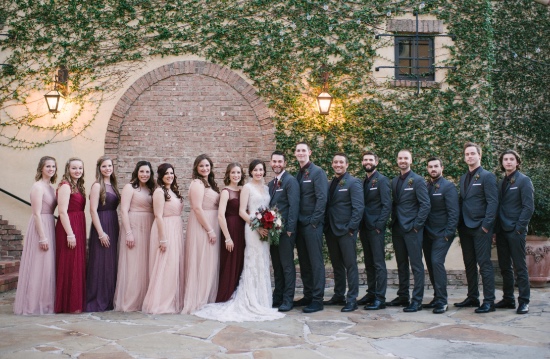 shades-of-red-rustic-wedding