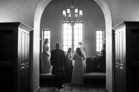 shades-of-red-rustic-wedding