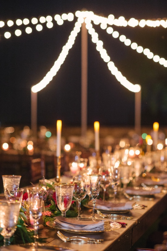 shades-of-red-rustic-wedding