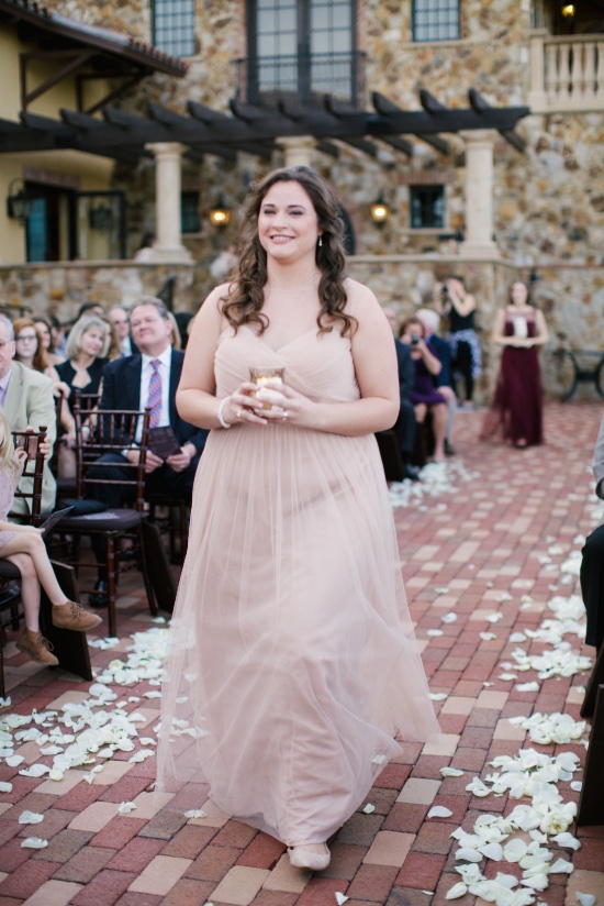 shades-of-red-rustic-wedding