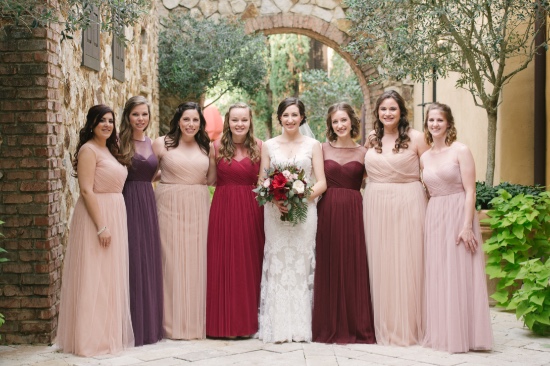 shades-of-red-rustic-wedding