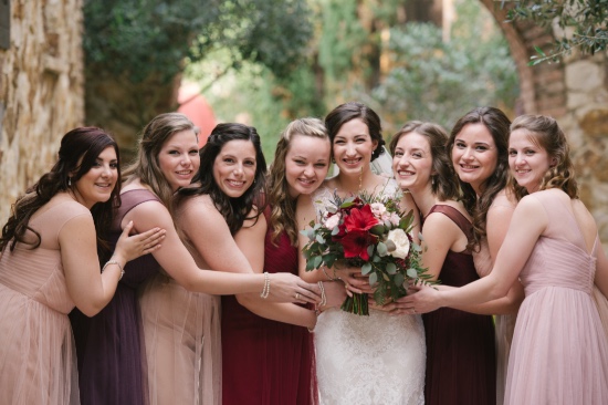 shades-of-red-rustic-wedding