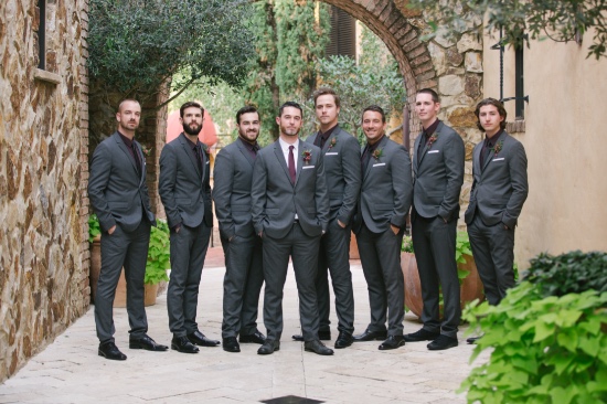 shades-of-red-rustic-wedding