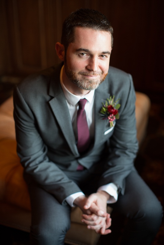 shades-of-red-rustic-wedding