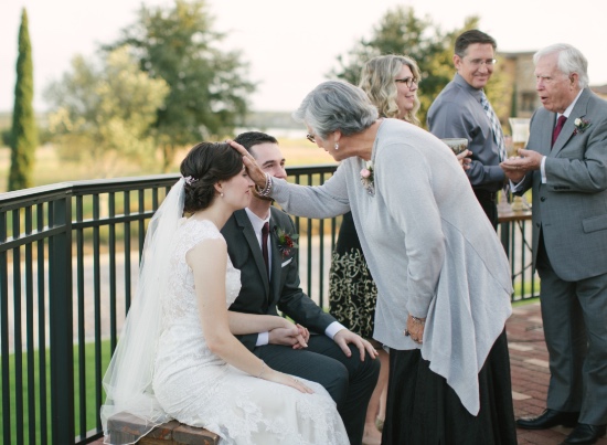 shades-of-red-rustic-wedding