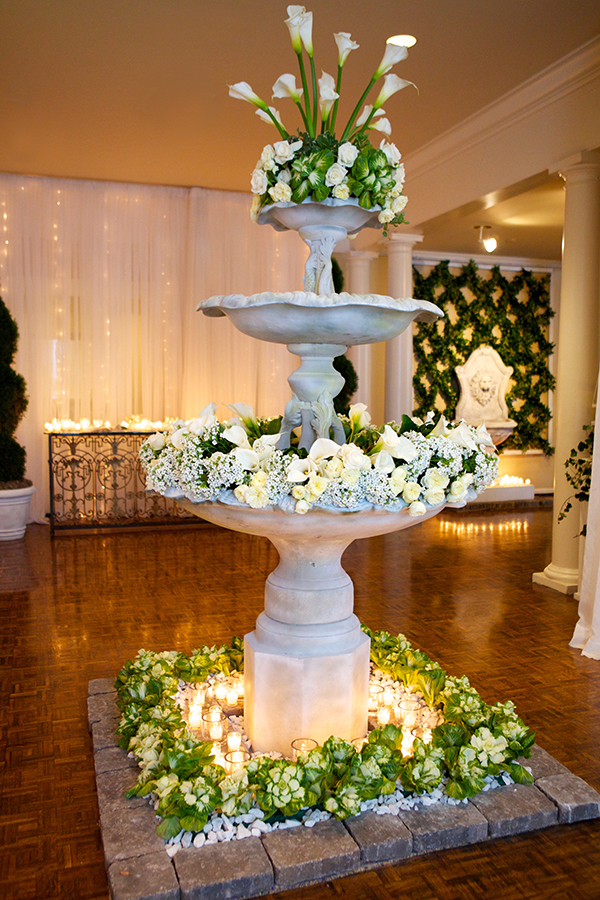 southern-white-and-green-wedding