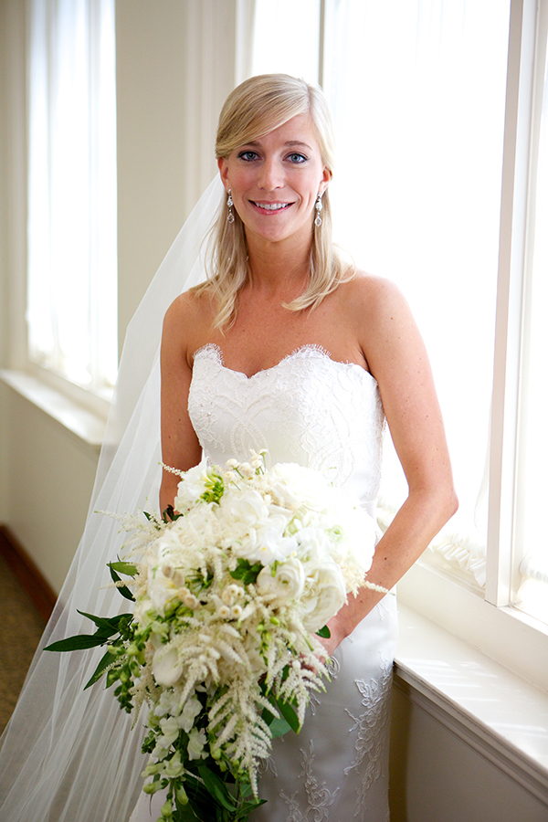 southern-white-and-green-wedding