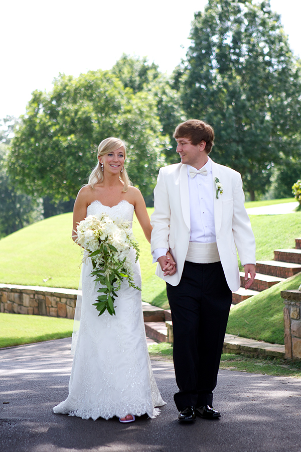 southern-white-and-green-wedding