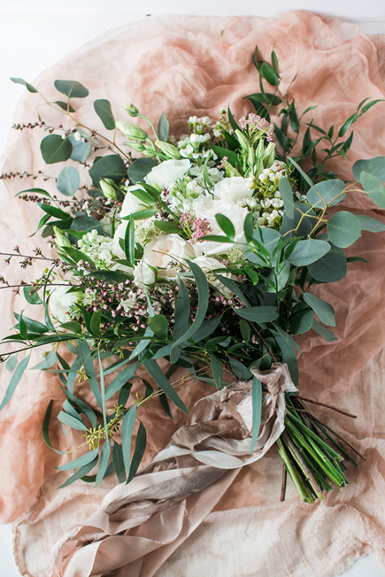 organic styled wedding bouquet