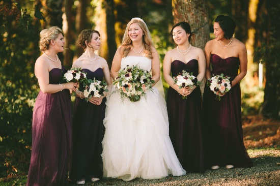 burgundy-and-plum-vineyard-wedding