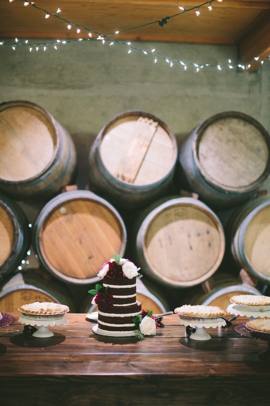 burgundy-and-plum-vineyard-wedding