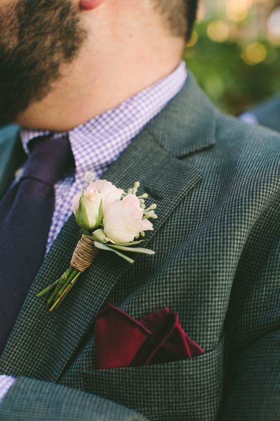 burgundy-and-plum-vineyard-wedding