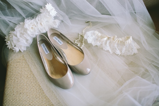 burgundy-and-plum-vineyard-wedding