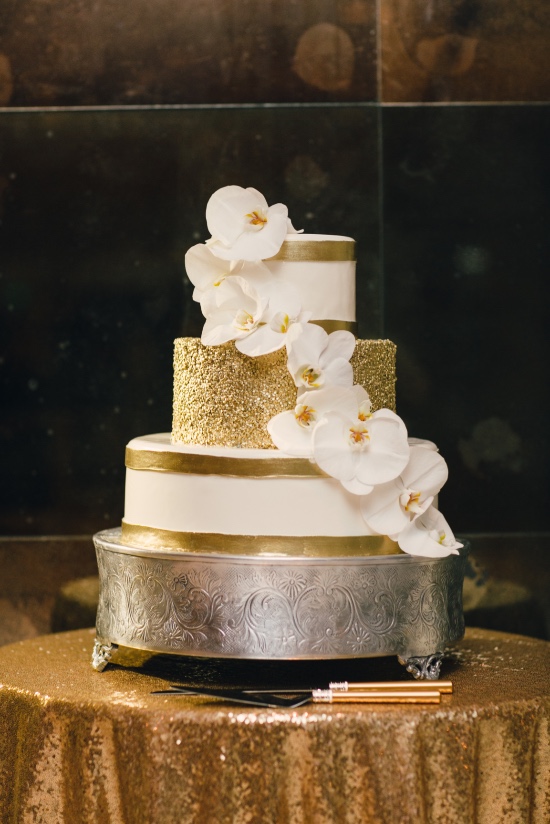 elegant-attire-only-palm-springs-wedding
