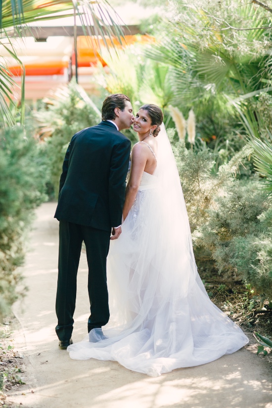 elegant-attire-only-palm-springs-wedding