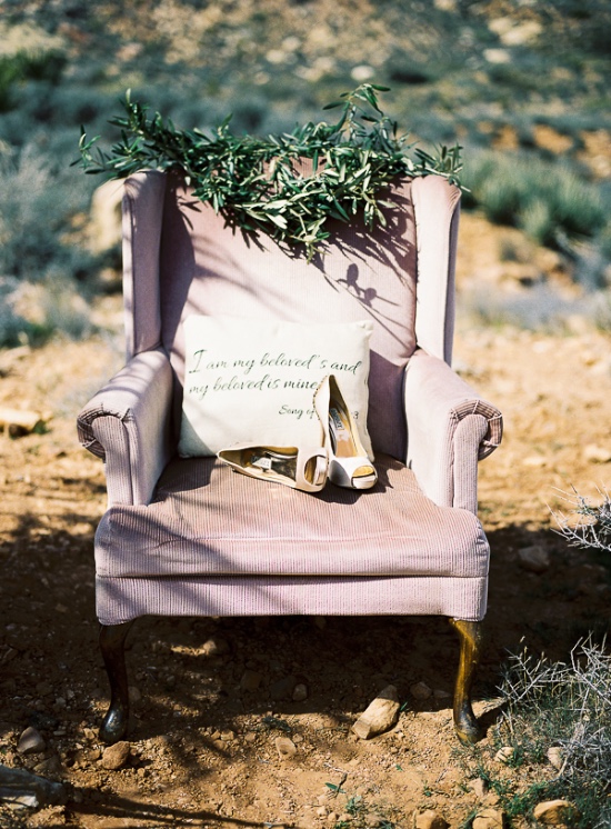 elegant-outdoor-wedding-at-red-rocks