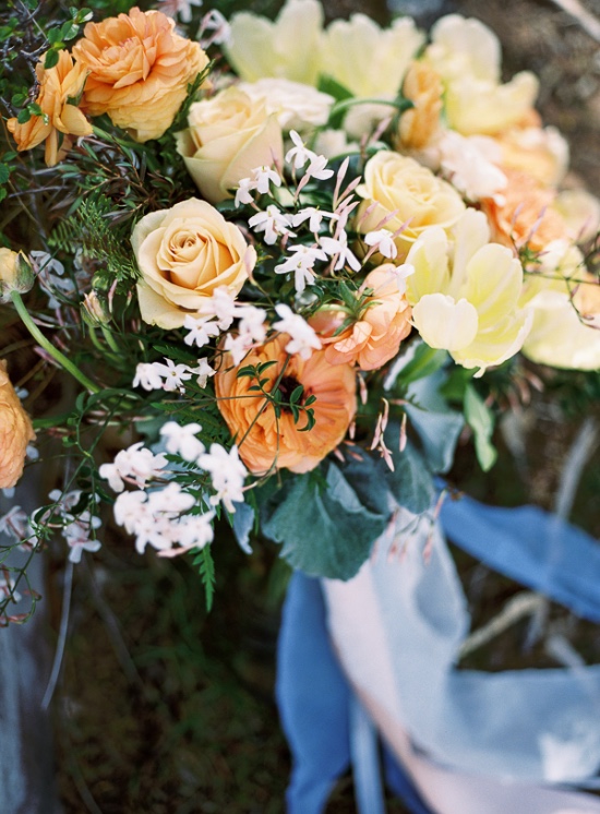 elegant-outdoor-wedding-at-red-rocks