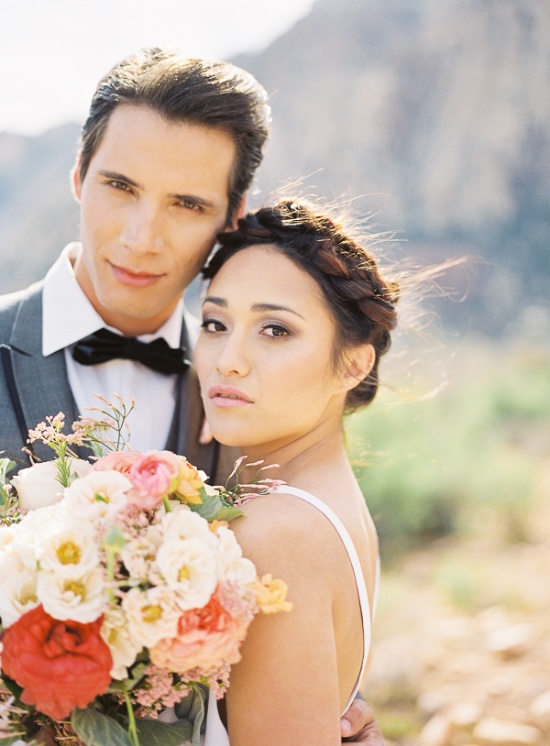 elegant-outdoor-wedding-at-red-rocks