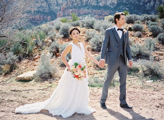 elegant-outdoor-wedding-at-red-rocks