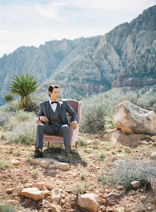 elegant-outdoor-wedding-at-red-rocks