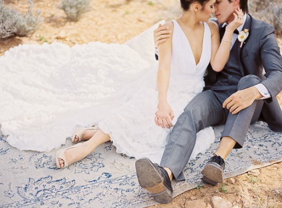 elegant-outdoor-wedding-at-red-rocks