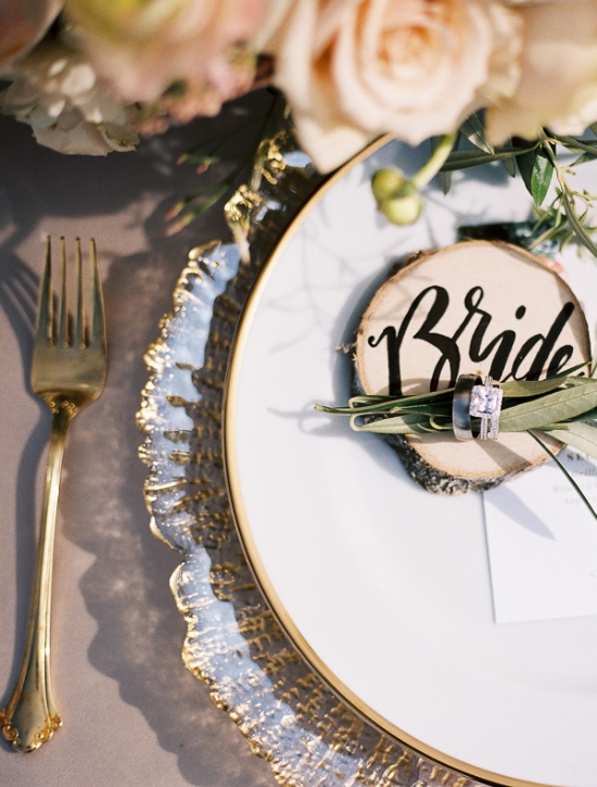 elegant-outdoor-wedding-at-red-rocks