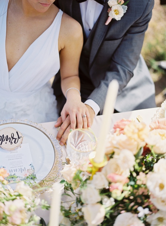 elegant-outdoor-wedding-at-red-rocks