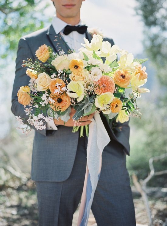 elegant-outdoor-wedding-at-red-rocks