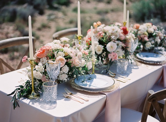 elegant-outdoor-wedding-at-red-rocks