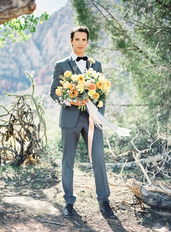 elegant-outdoor-wedding-at-red-rocks