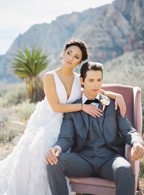 elegant-outdoor-wedding-at-red-rocks
