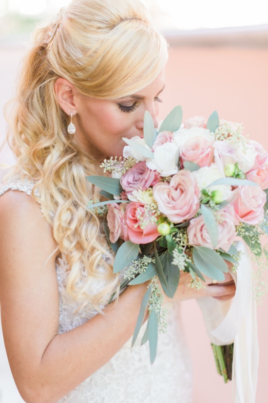 gold-and-pink-estate-wedding