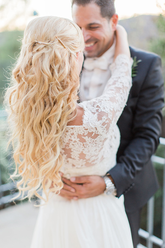 loose and curling wedding hair