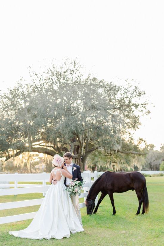 peach-equestrian-wedding-ideas