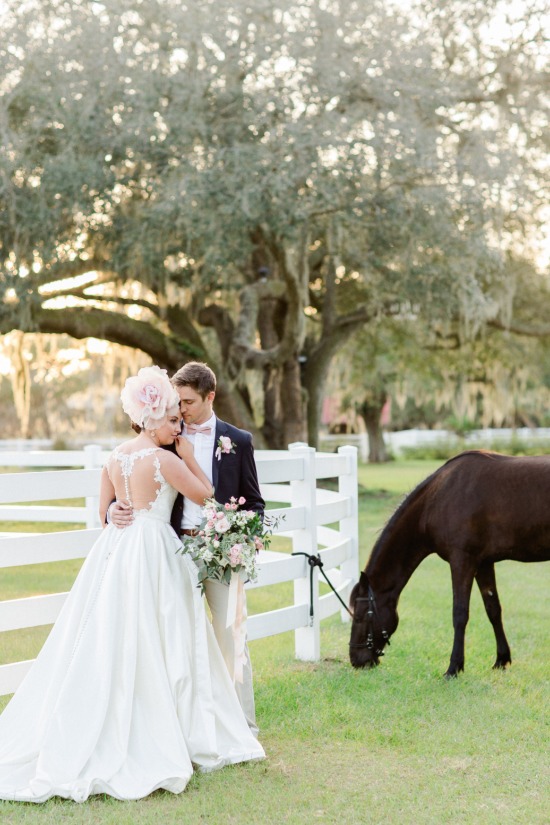 peach-equestrian-wedding-ideas