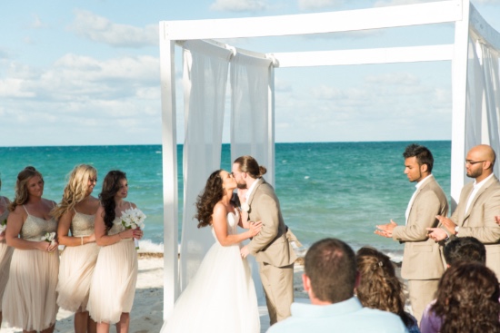 relaxed-mexico-wedding